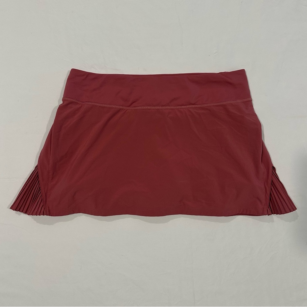 Lululemon play off the pleats skirt size 8